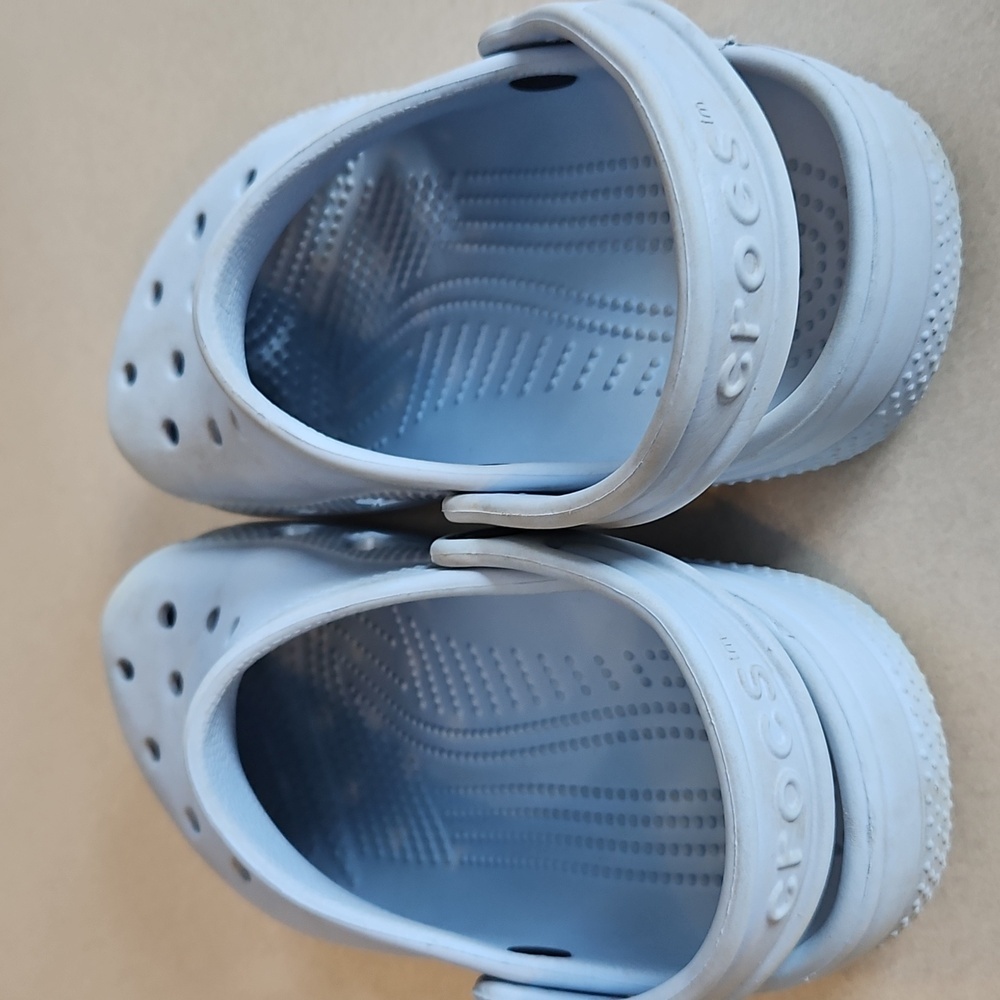 Blue Crocs - Picture 5 of 11